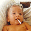 小孩抽烟